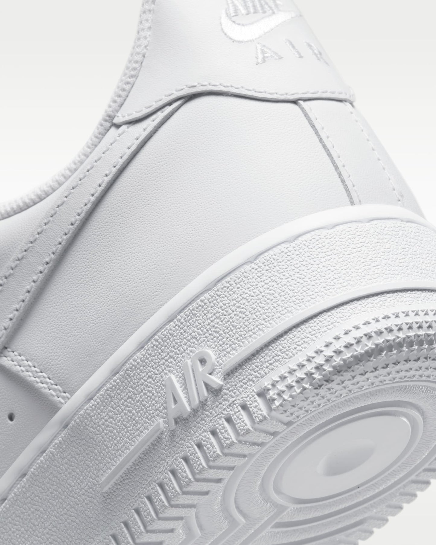 Nike Air Force 1 '07, Sneaker Uomo - Bianco