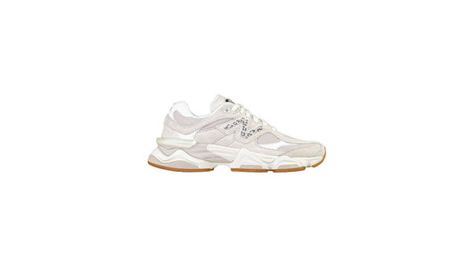 Sneakers New Balance 9060 beige per l’autunno 2026