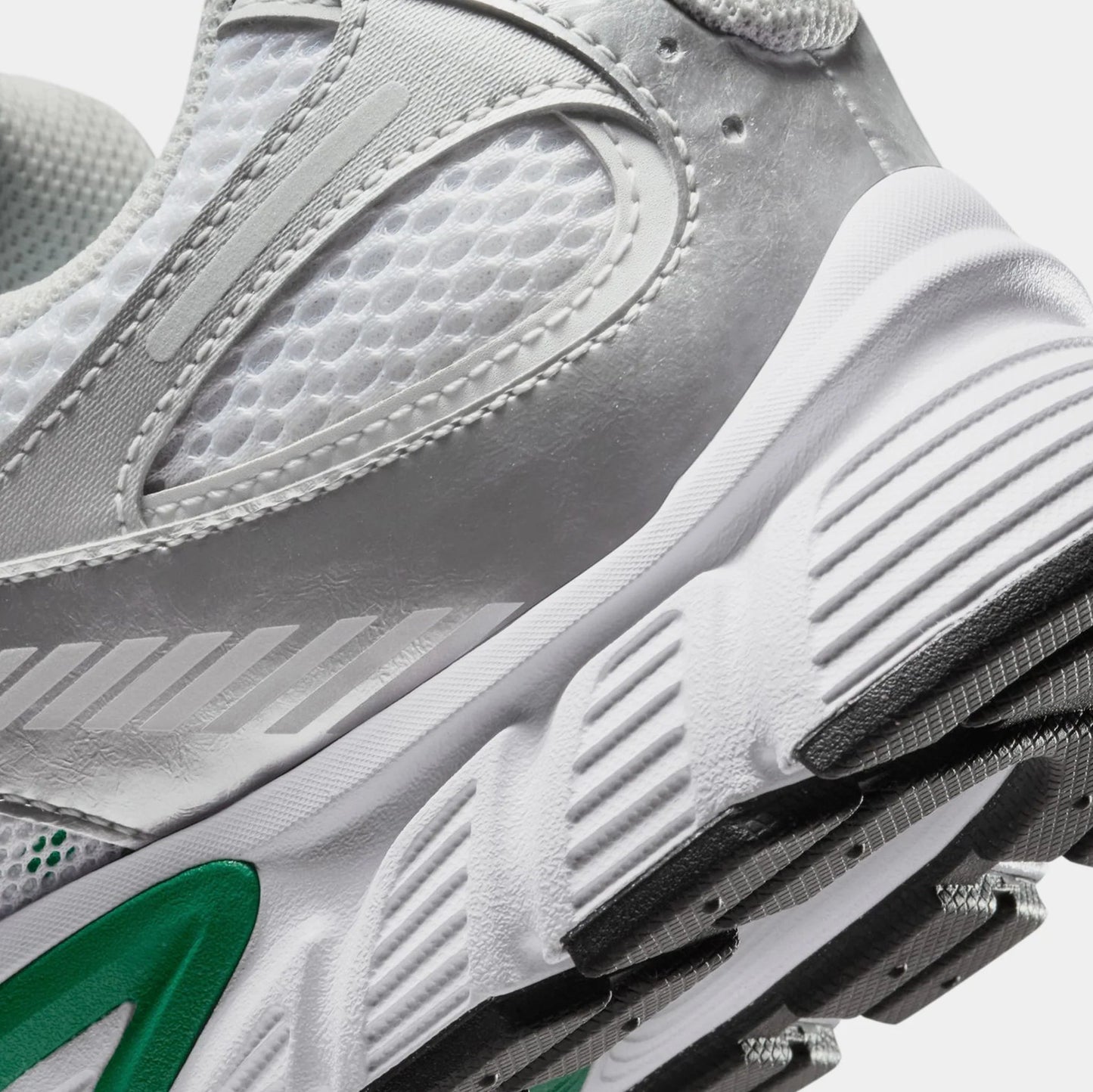 Nike V5 RNR, Fitness Uomo - Argento/Verde, Verde Oliva/Nero