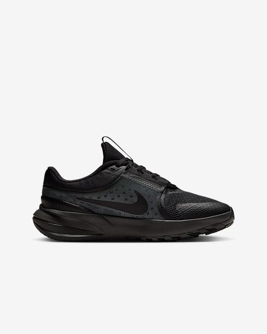 Nike Star Runner 5 (GS), Scarpe Da Ginnastica Unisex - Nero