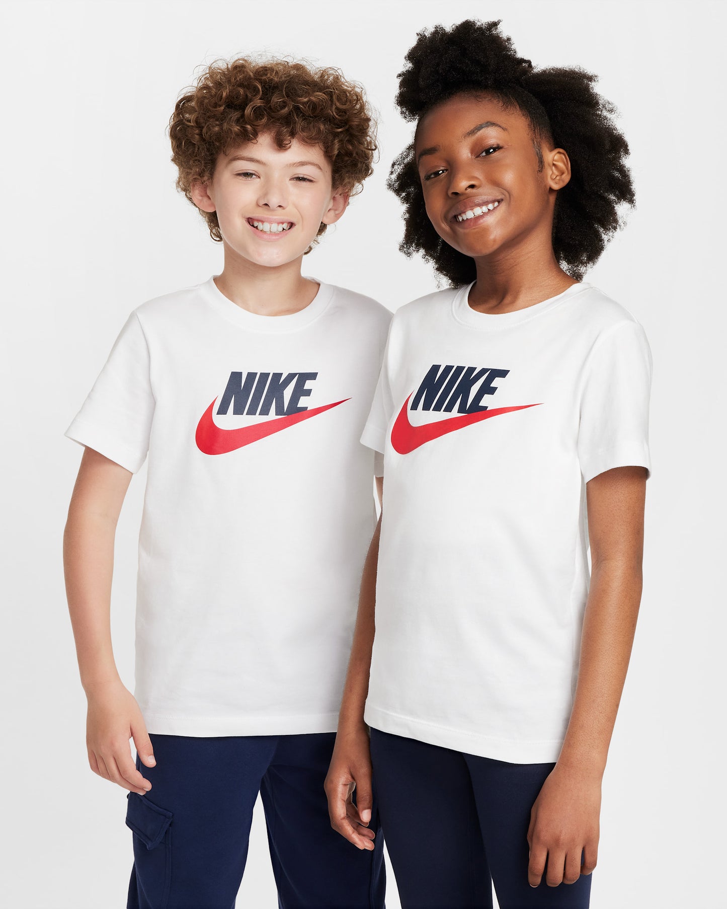 Nike Sportswear, T-Shirt Bambini Con Logo Stampato - Nero, Bianco