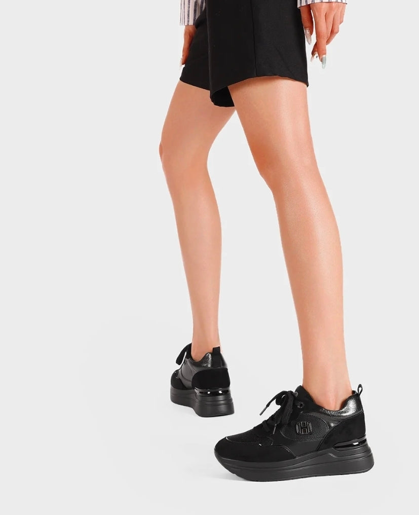 QUEEN HELENA (X33-20), Sneaker Donna Elegante Con Zeppa - Nero